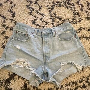 501 Levi shorts